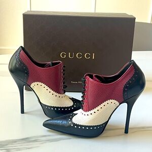 Gucci GIA Oxford Heels.